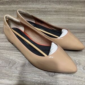 Rockport nude patent flats